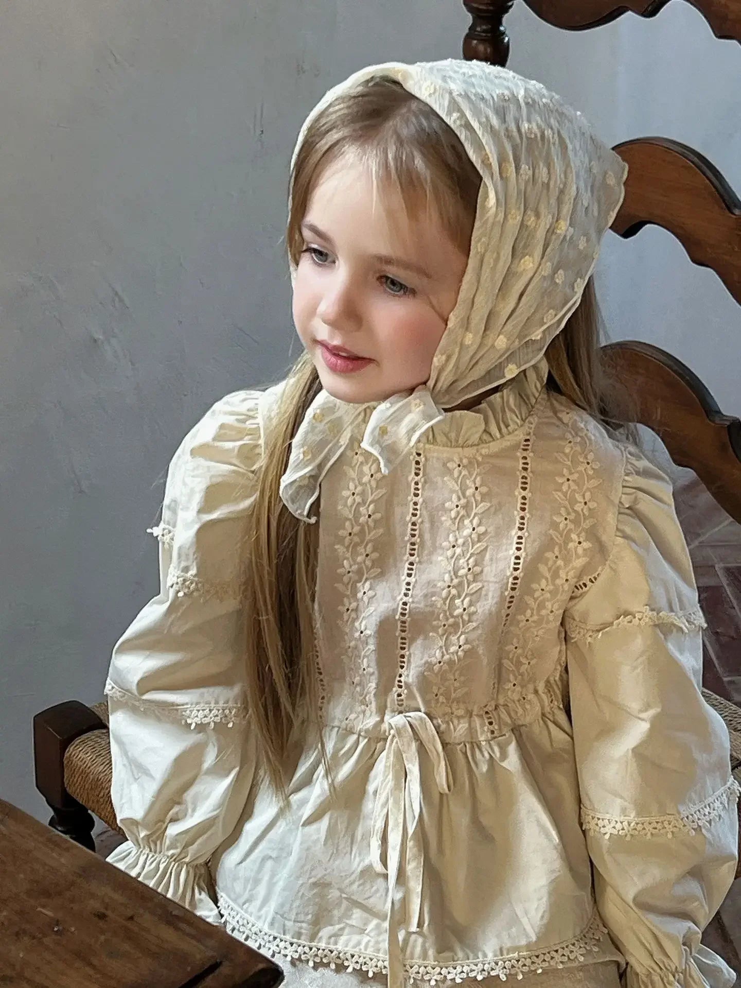 Girls Floral Embroidery Blouse