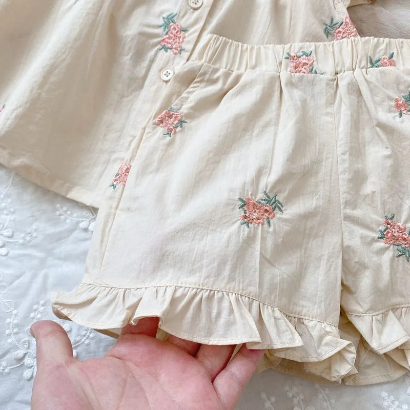 Flying Sleeve Floral Embroidery Set
