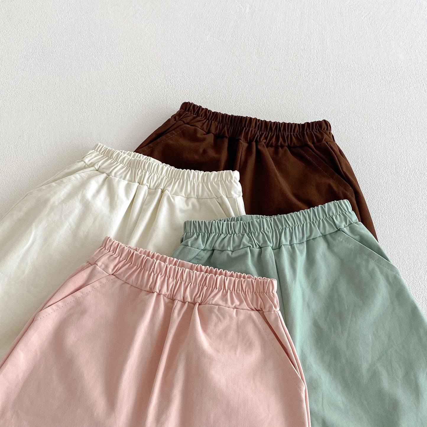 Bold Elastic Waist Pocket Pants