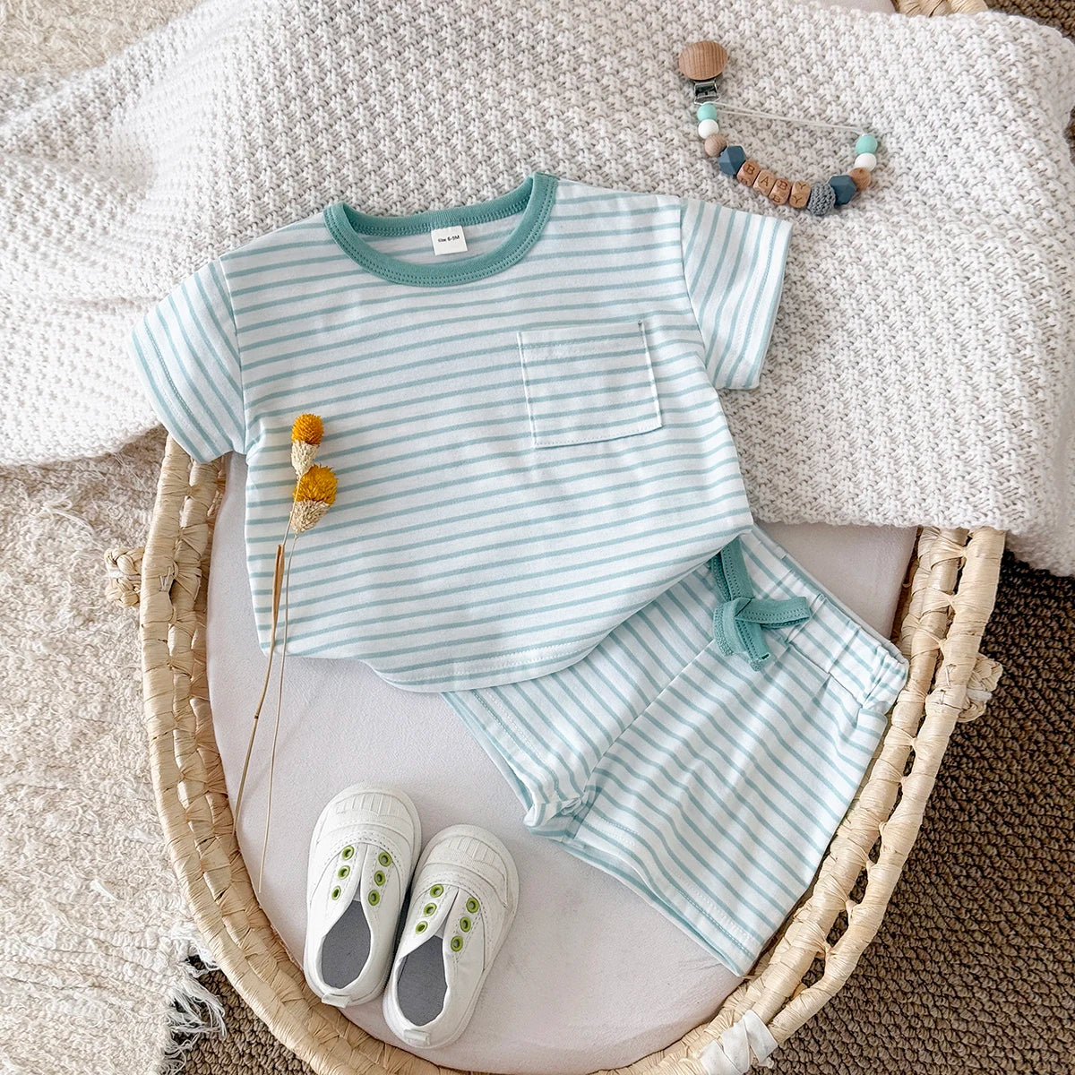 Light Green Striped Pocket Set