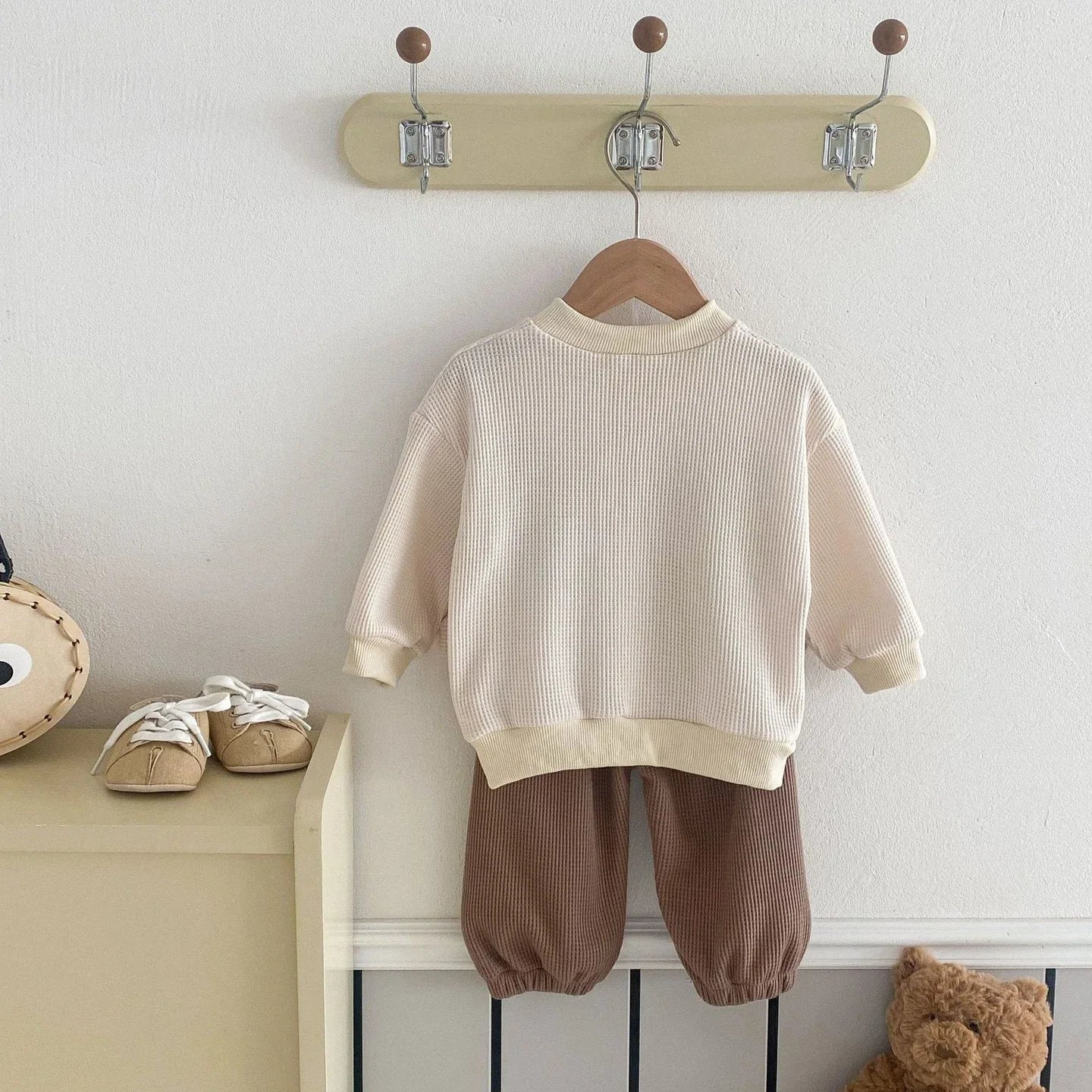 Brown Waffle Knit House Tree Set