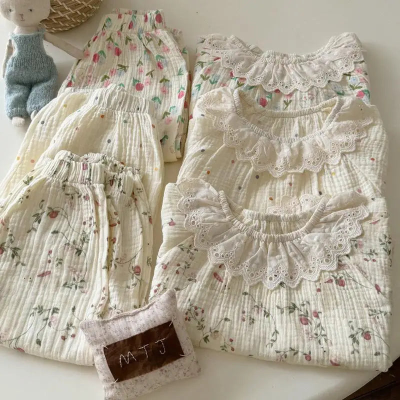 Girls Pattern Lace Set