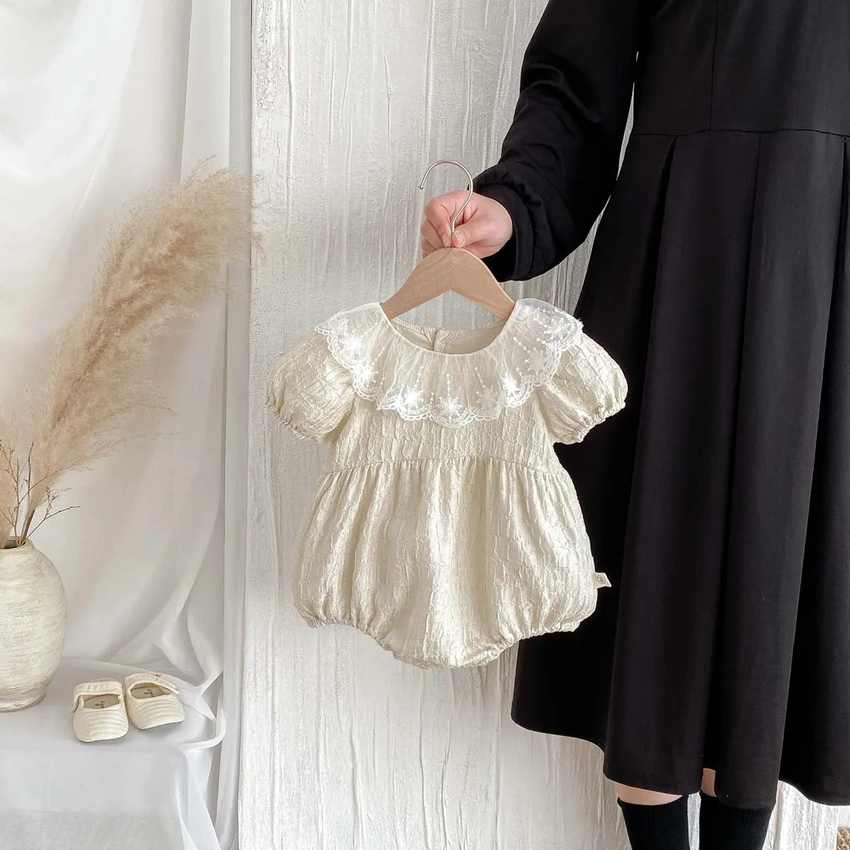 Star Embroidery Lace Collar Romped