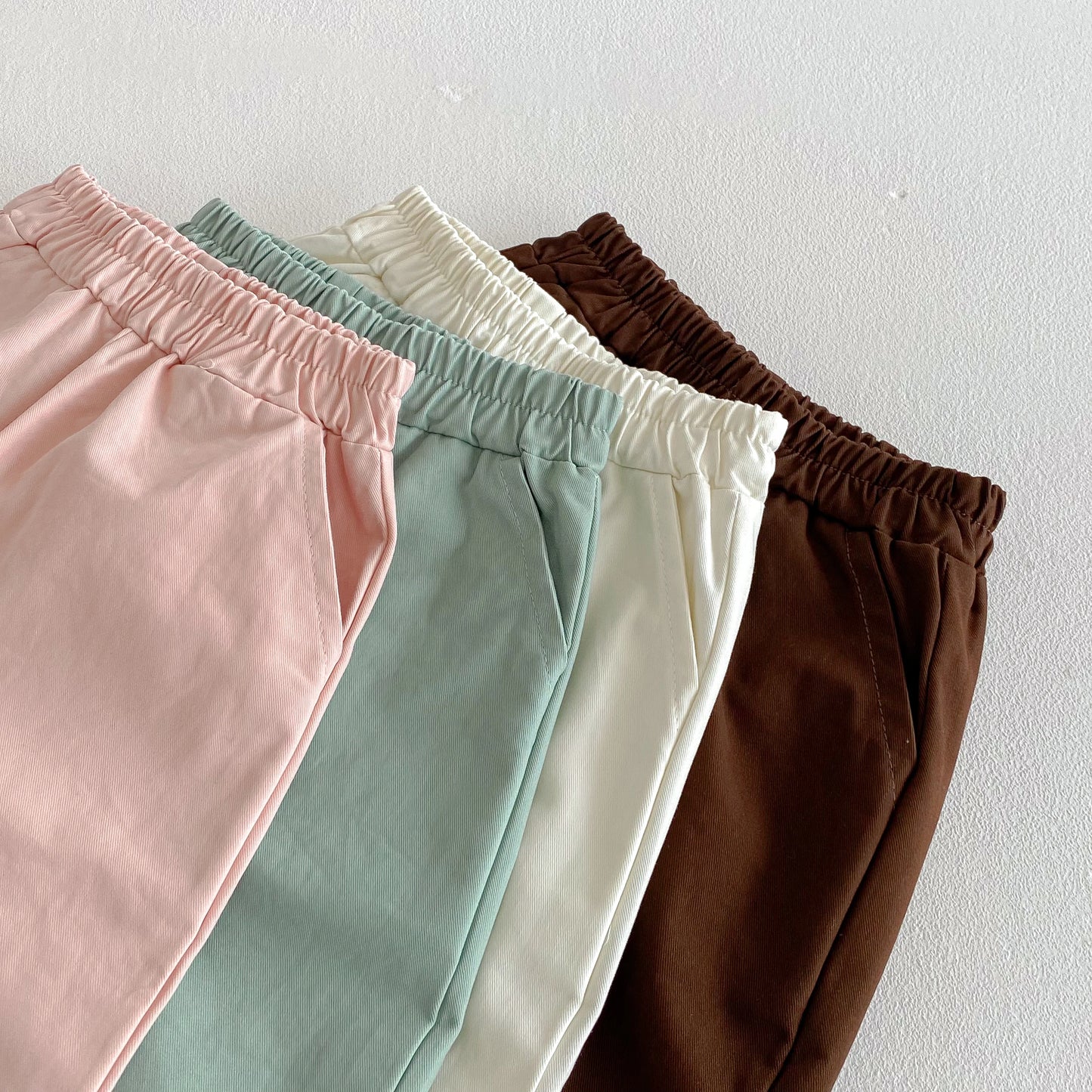Bold Elastic Waist Pocket Pants