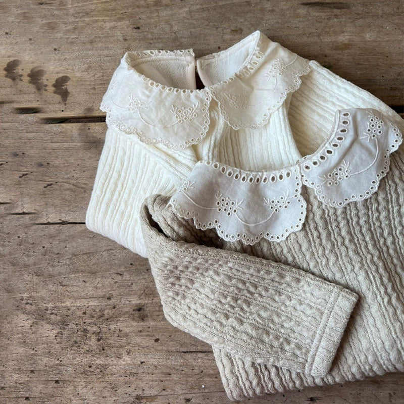 Thick Lace Collar Ribbed Knit Shirt