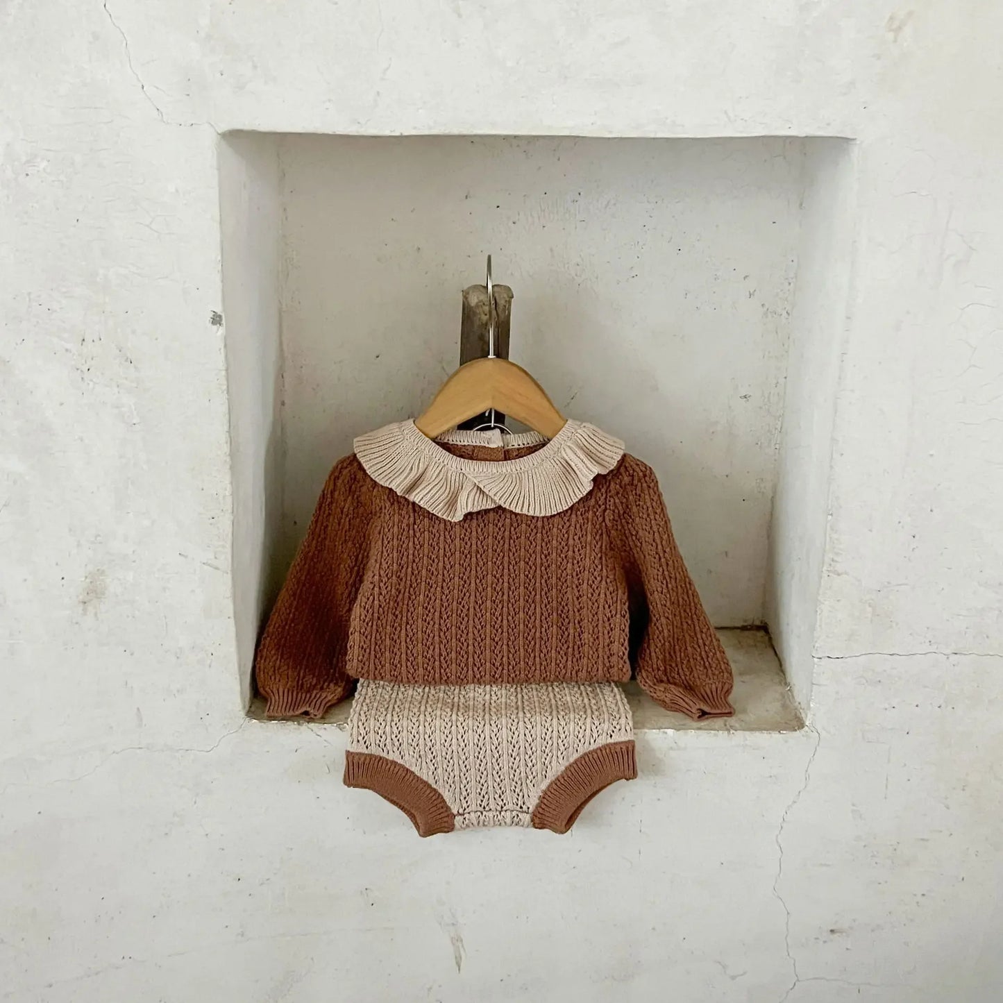 Breathable Ruffle Collar Knit Set