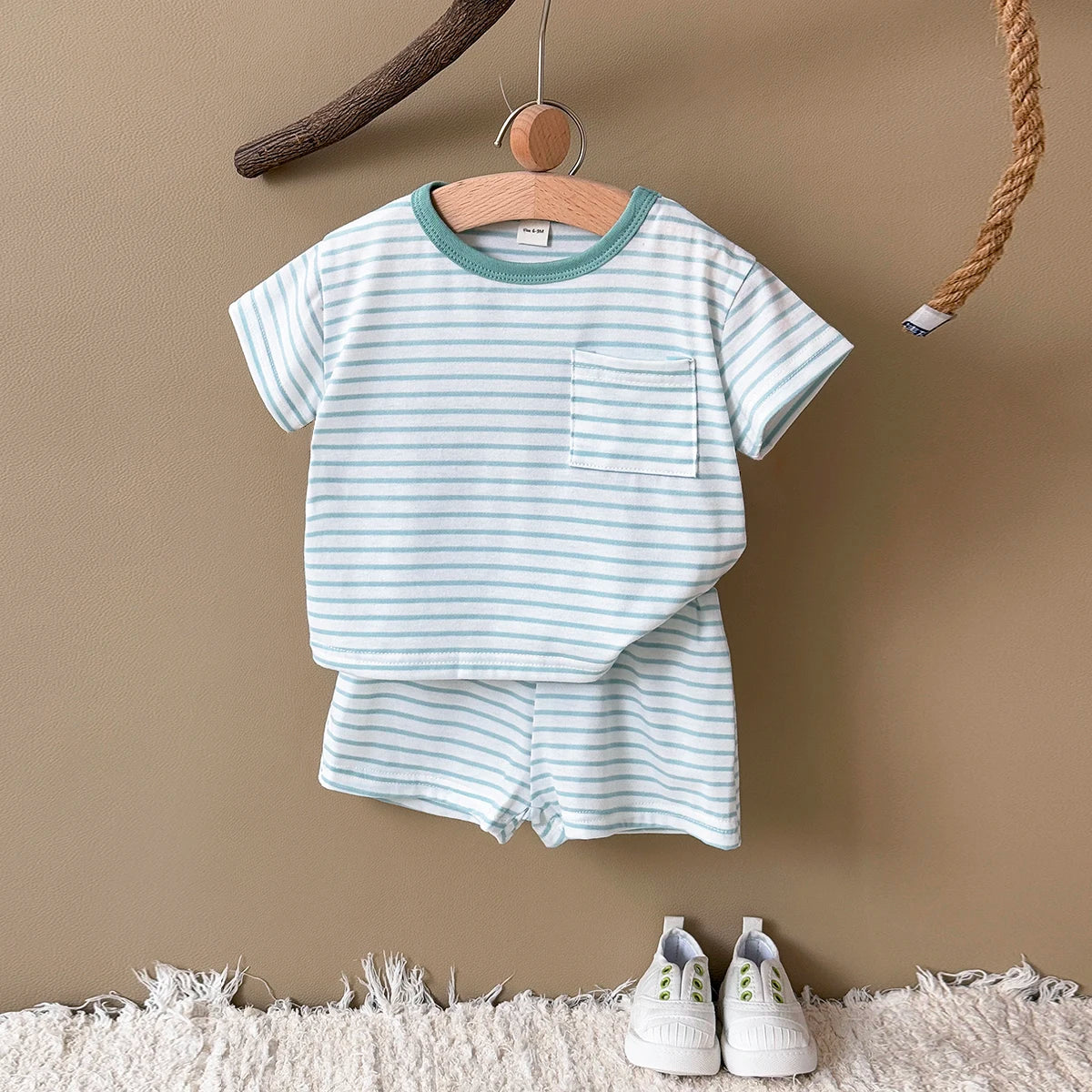 Light Green Striped Pocket Set