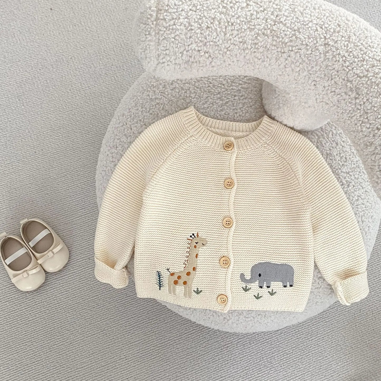 Giraffe Elephant Embroidery Knit Cardigan