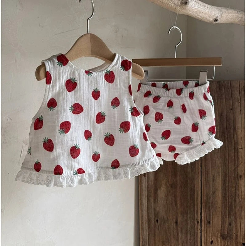Ruffled Lace Strawberry Set