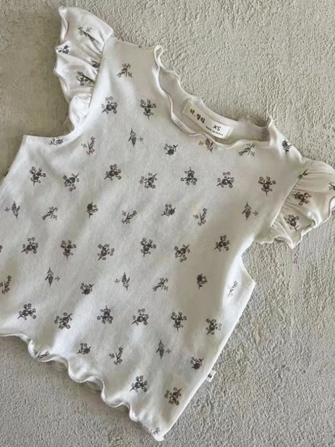 Sweet Lace Ruffled T-shirt