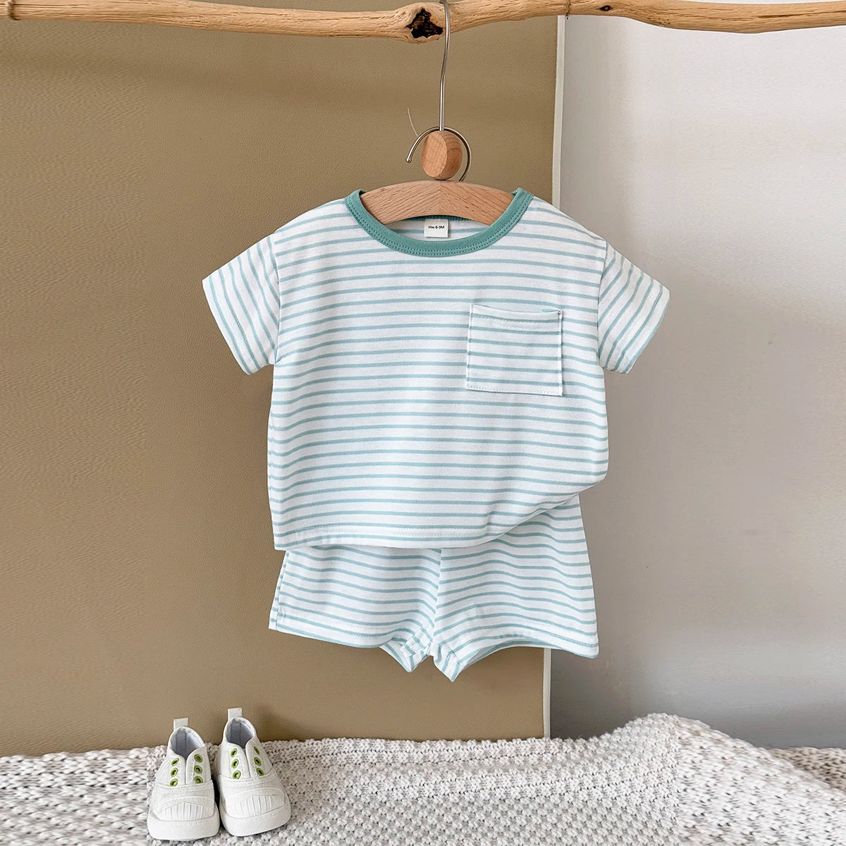 Light Green Striped Pocket Set